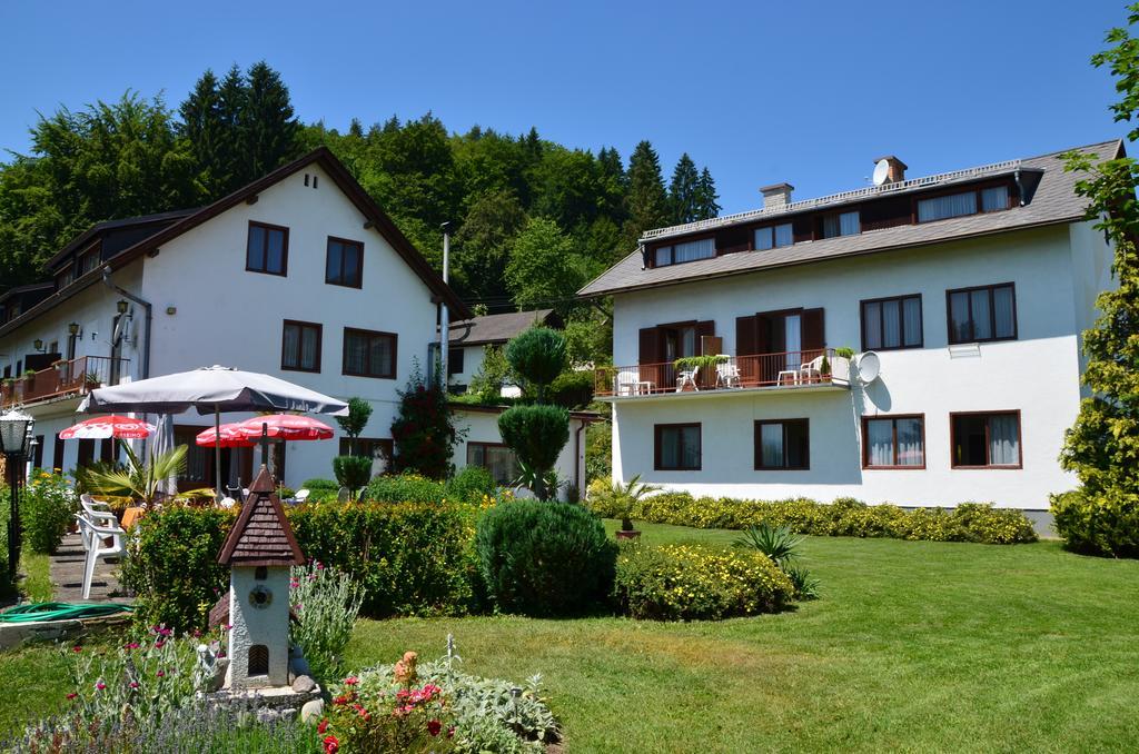 Gasthof-Pension Karawankenblick เพิร์ทชาค อัม เวิร์ทเทอร์ซี ภายนอก รูปภาพ