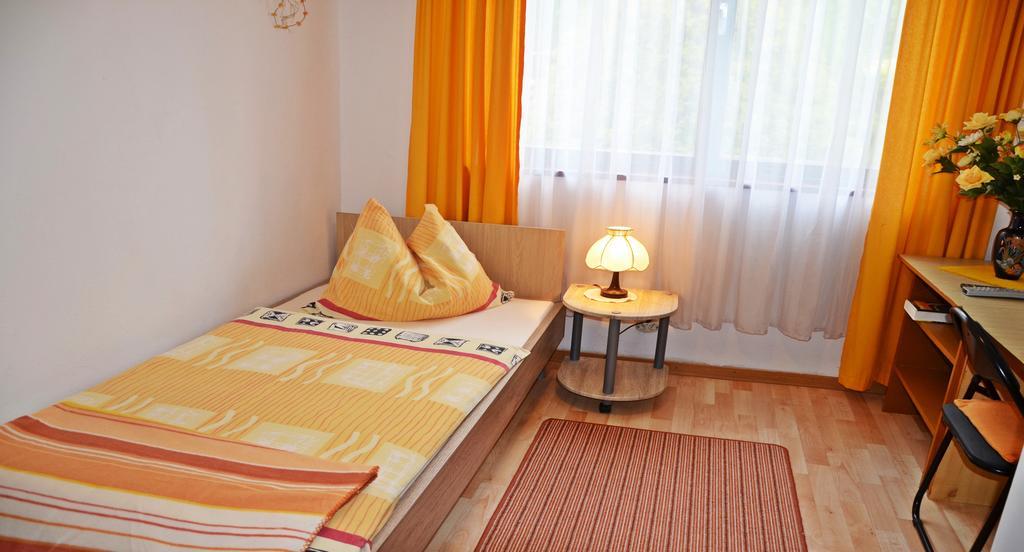 Gasthof-Pension Karawankenblick เพิร์ทชาค อัม เวิร์ทเทอร์ซี ภายนอก รูปภาพ